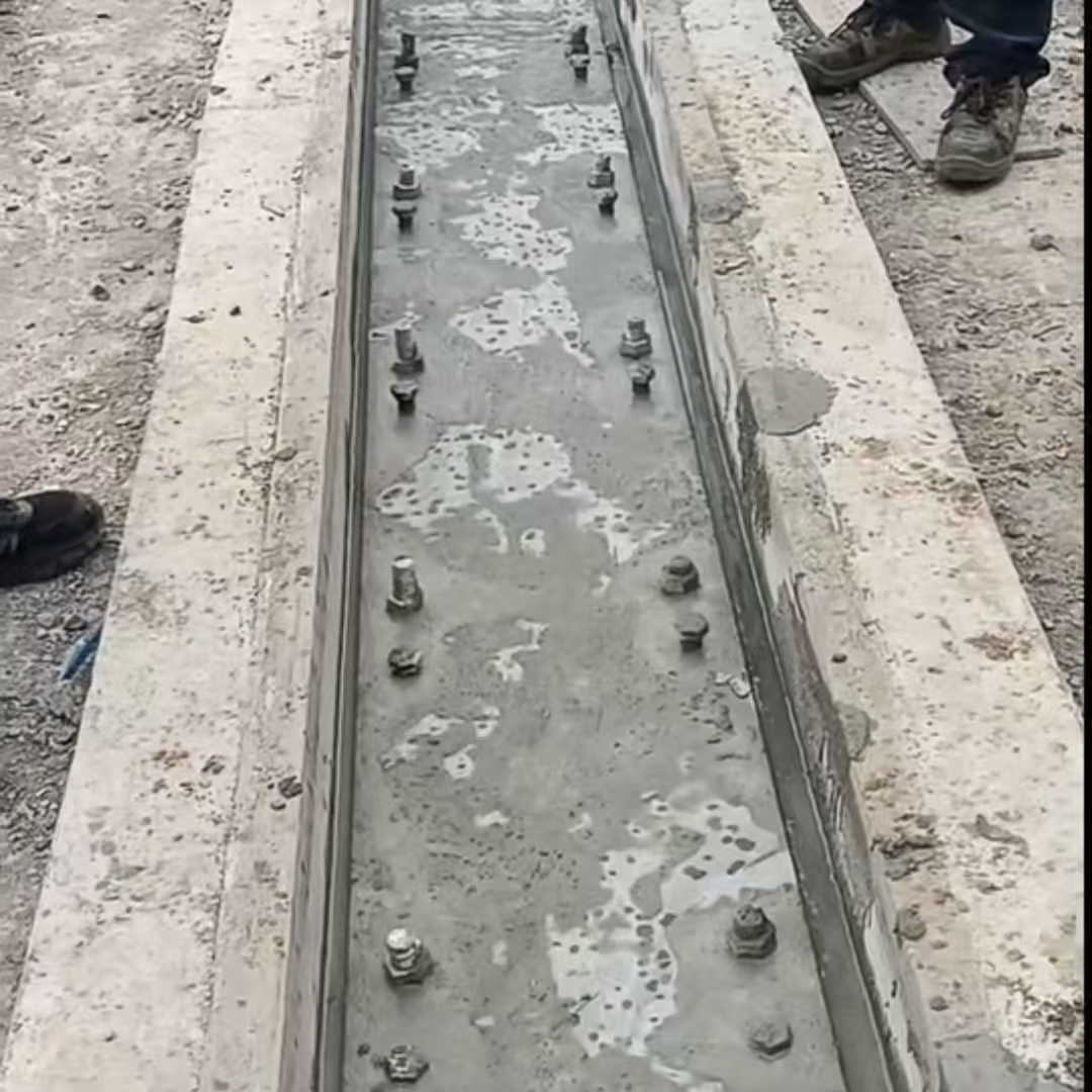 行唐港口码头起重机龙门吊重型机械设备稳固用早强快凝轨道胶泥